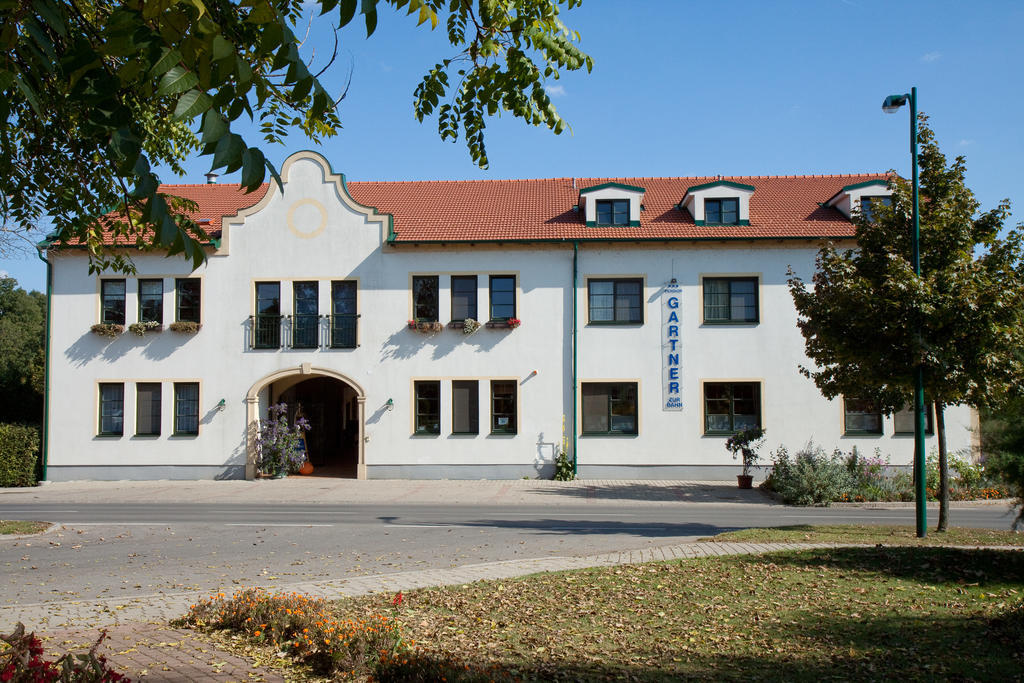 Pension Gartner Wallern im Burgenland Екстериор снимка